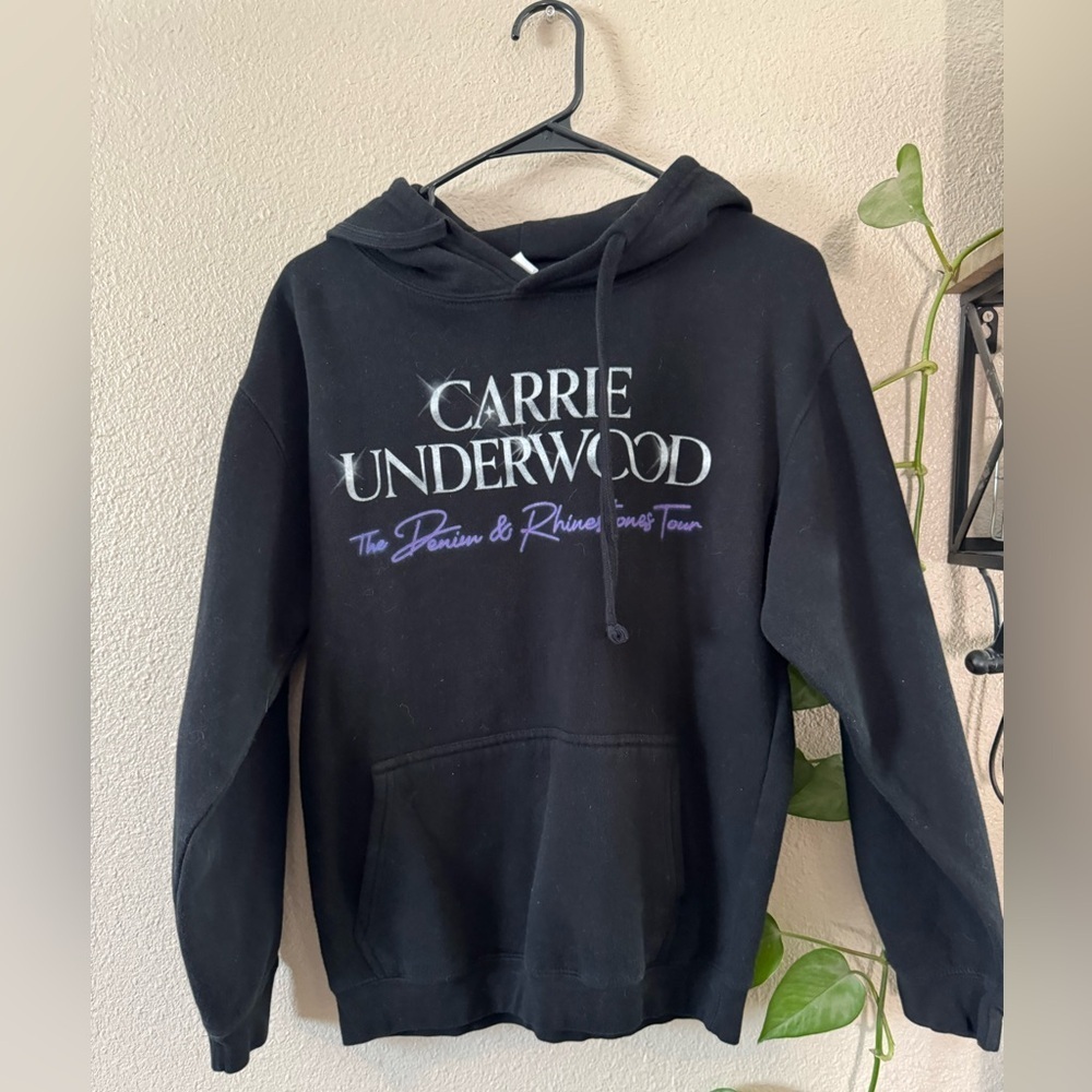 Carrie underwood concert hoodie